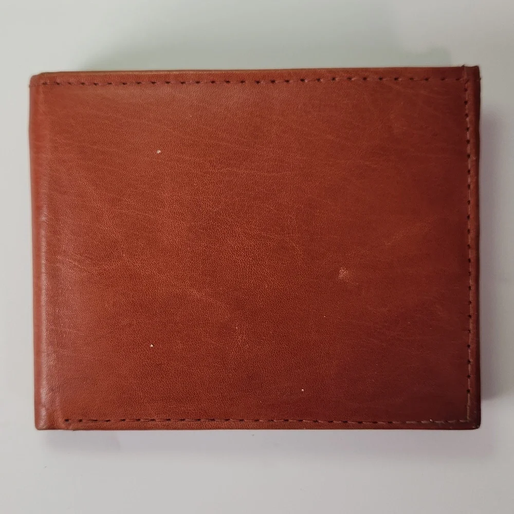 Gold Coast Leathet Billfold With Zipper Compartments EUC